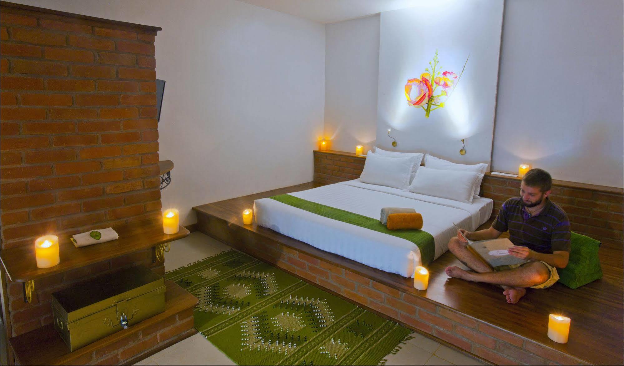 Thanakha Inle Hotel Nyaung Shwe Extérieur photo